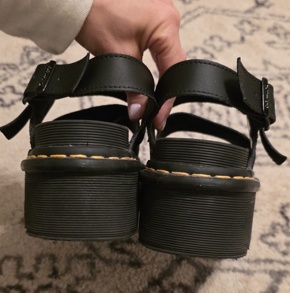 Dr. Martens Voss Quad Platform Sandals Black - Picture 3 of 5